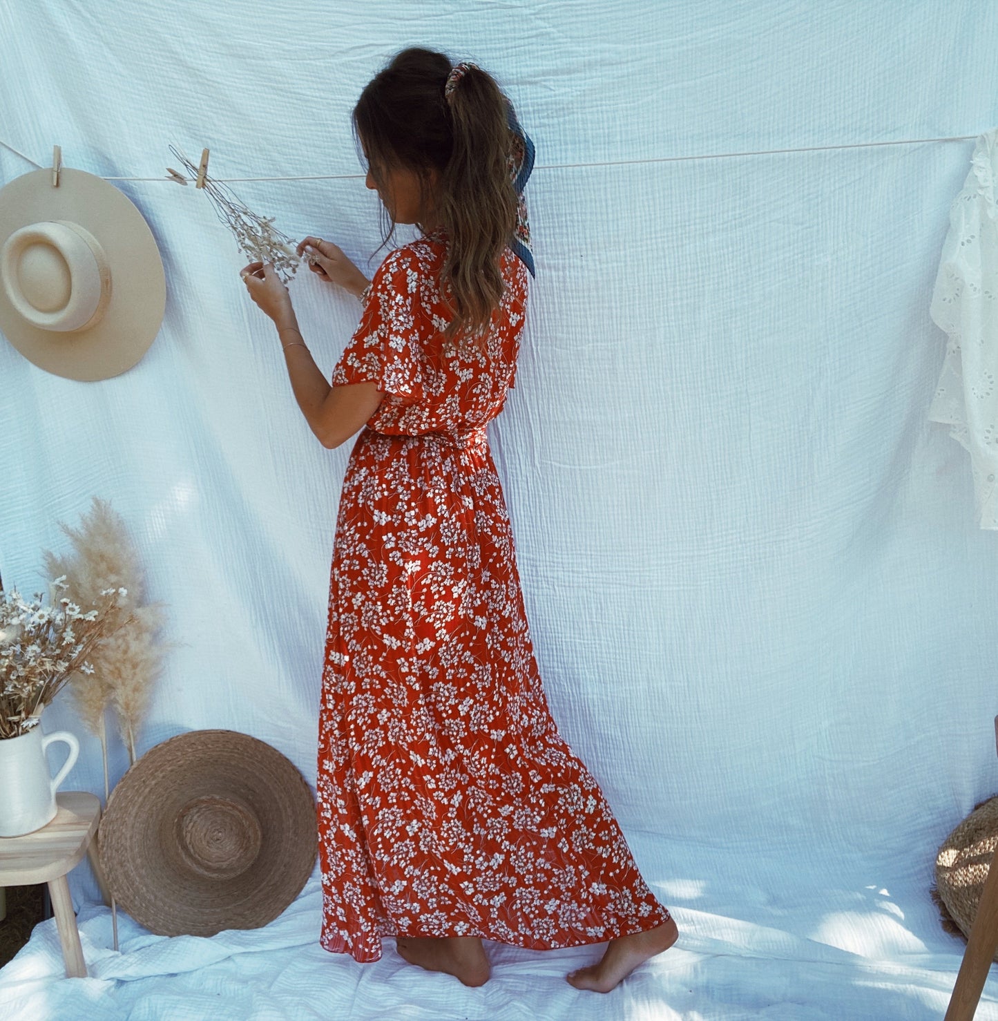 Robe longue Paloma - rouge à fleurs blanches